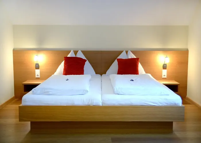 Landgasthof Buchner Inn 3*